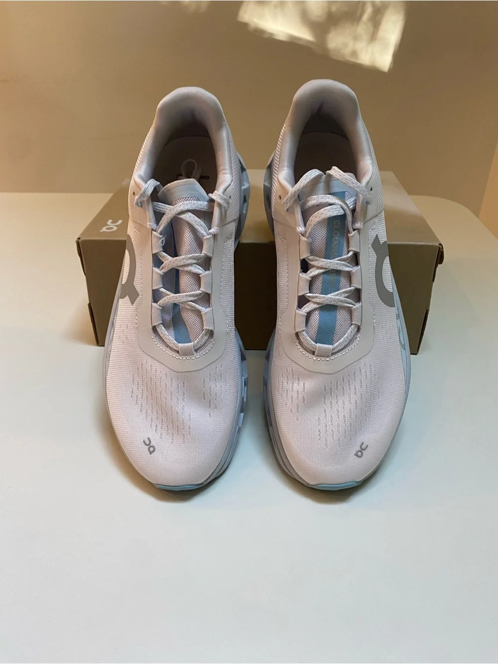 On Running Women’s Cloudmonster Sneaker in Frost/Wash sz 11 New in Box - Picture 5 of 7